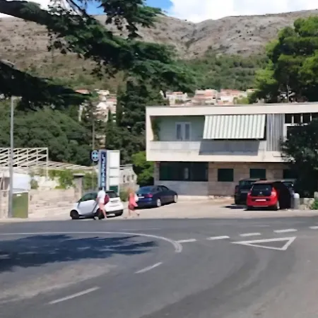 Hostel Hakuna Matata Dubrovnik Old Town Steps, Free Parking & Wi-Fi