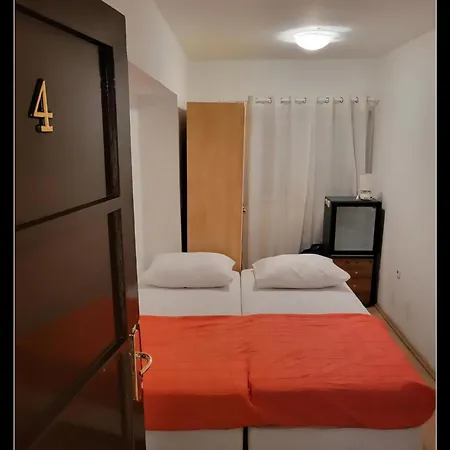 Hostel Hakuna Matata Dubrovnik Old Town Steps, Free Parking & Wi-Fi