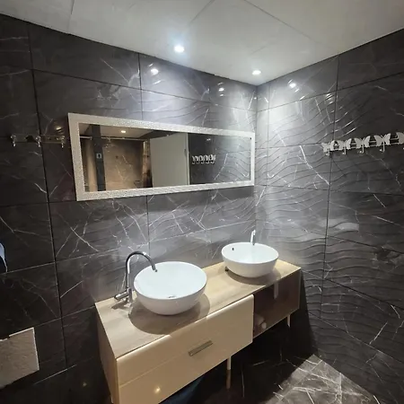 Хостел Hostel Hakuna Matata Dubrovnik Old Town Steps, Free Parking & Wi-Fi