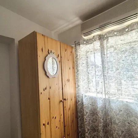 Hostel Hakuna Matata Dubrovnik Old Town Steps, Free Parking & Wi-Fi *